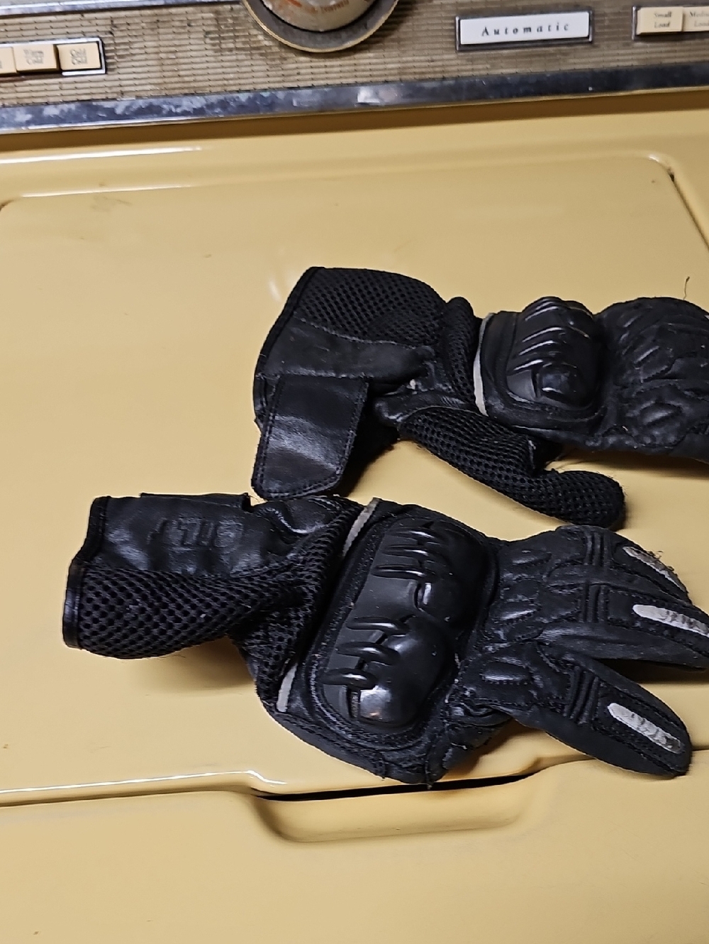 Men's Black Protective Motorcycle Gloves with Knuckle Guards [Size Medium]